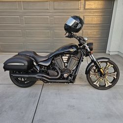 2017 Victory Vegas 8ball