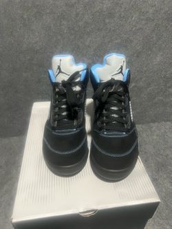 Sz 9M  Air Jordan 5 Retro  Black University Blue