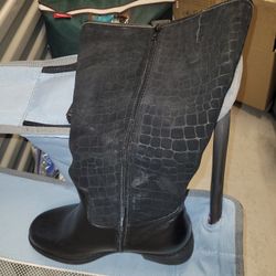 Woman's Knee High Boots