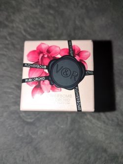 Flowerbomb By Viktor Rolf