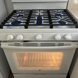 GE GAS STOVE 