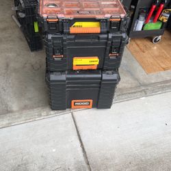 Rigid Rolling Tool Box Set With Tools