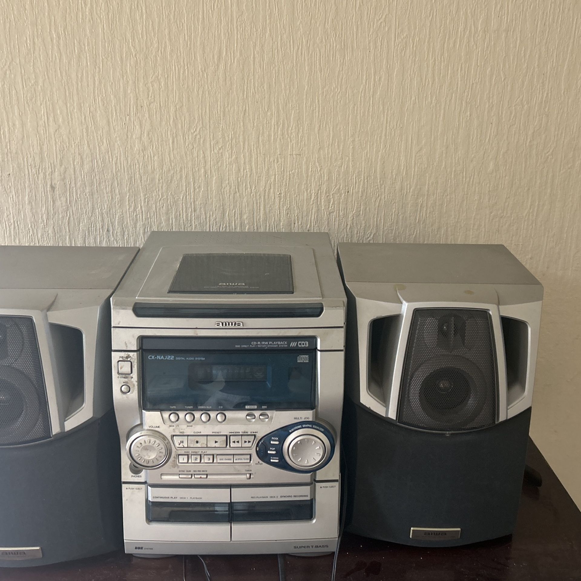 Old School Speaker System / Disk Player
