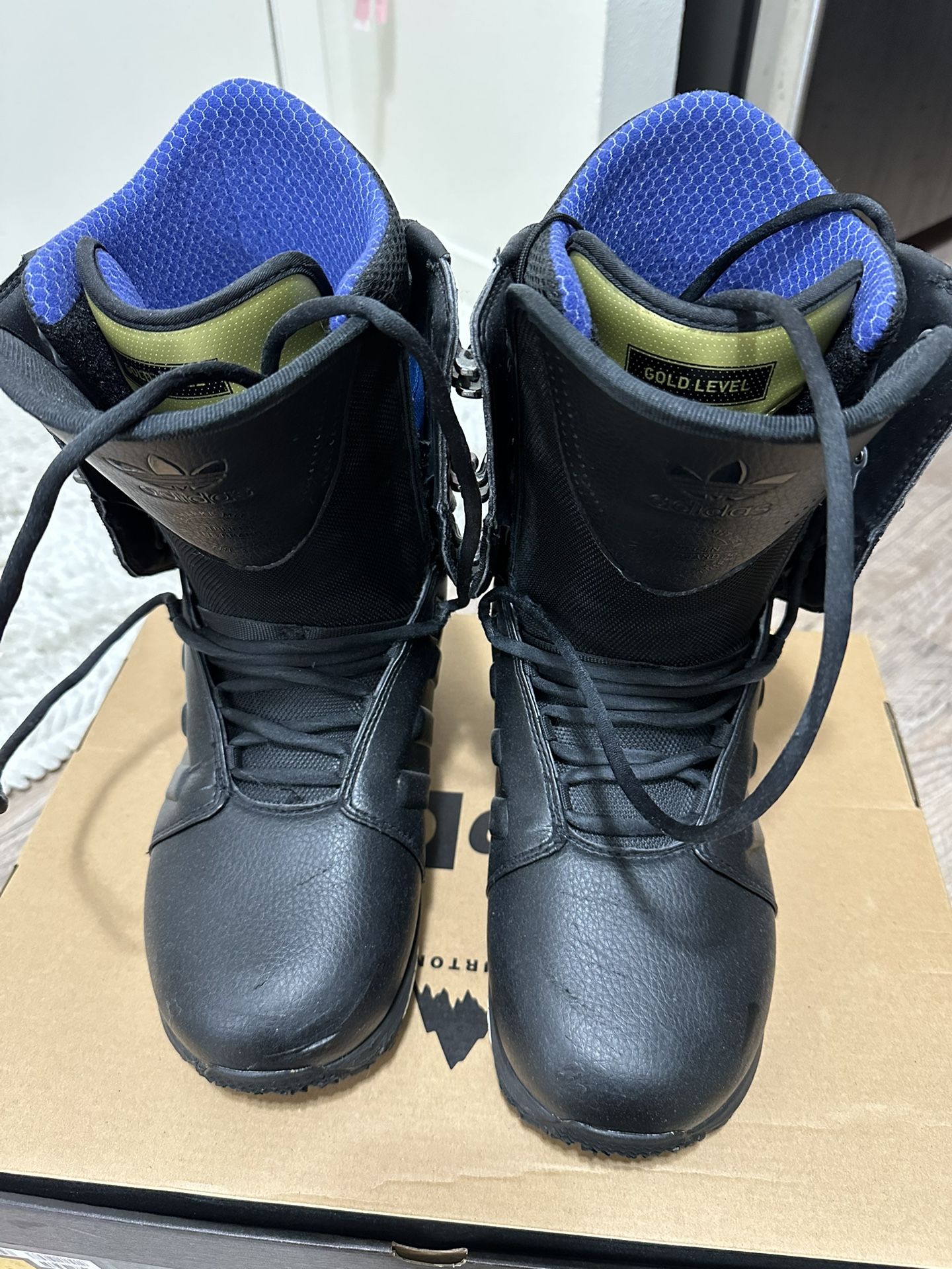 Adidas snowboard Boots Men Size 8
