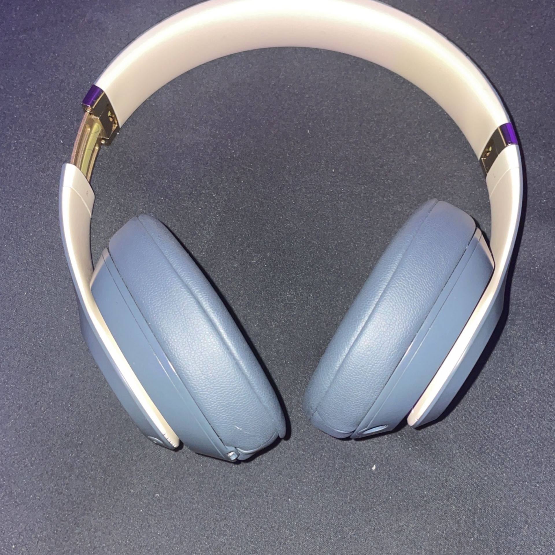 Beats Studio3 Wireless Noise Cancelling Headphones with Apple W1 Headphone Chip - Shadow Gray
