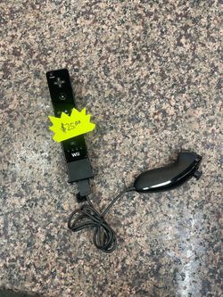 Black Wii Remote/Nunchuck w/Motion Pack