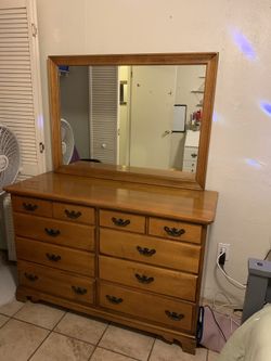 Cómoda Con Espejo
