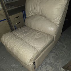 Crème Manual Recliner Chair 