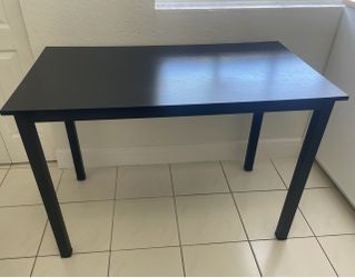 Computer Table used like new