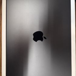 MacBook Pro 14” (M3 Pro, 18GB RAMi, 512GB SSD)
