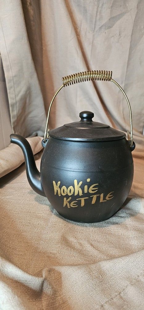 McCoy Kookie Kettle Cookie Jar