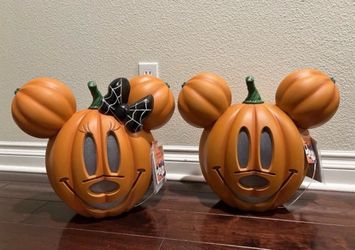 Mickey and Minnie Halloween Home Depot Pumpkin Set