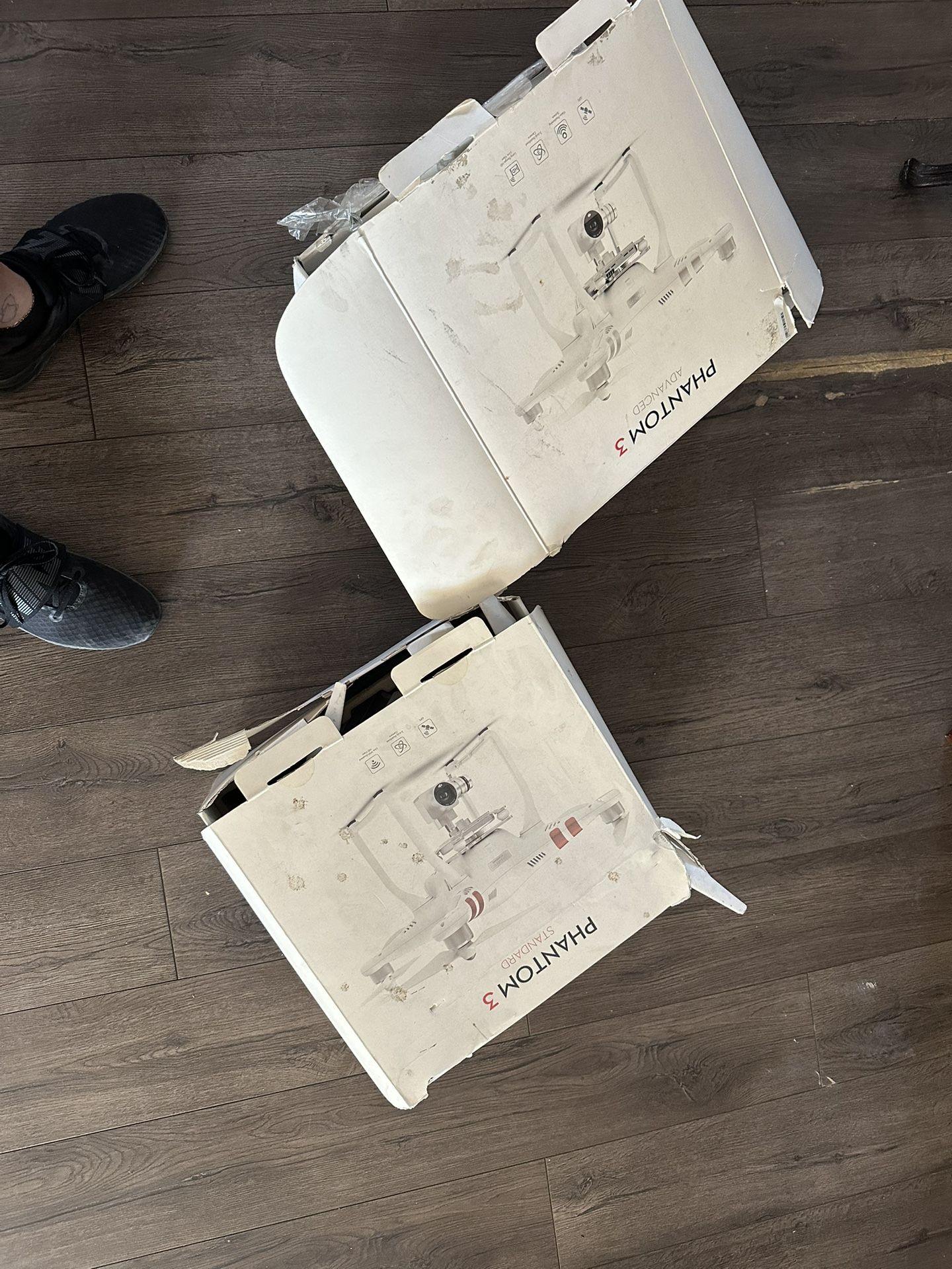 DJI Phantom 3 Standard And Advanced