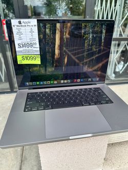 HUGE APPLE SALE 16" MacBook Pro Retina M1 Pro 10-Core CPU, 16-Core GPU, 16GB Ram, 512GB SSD 2021