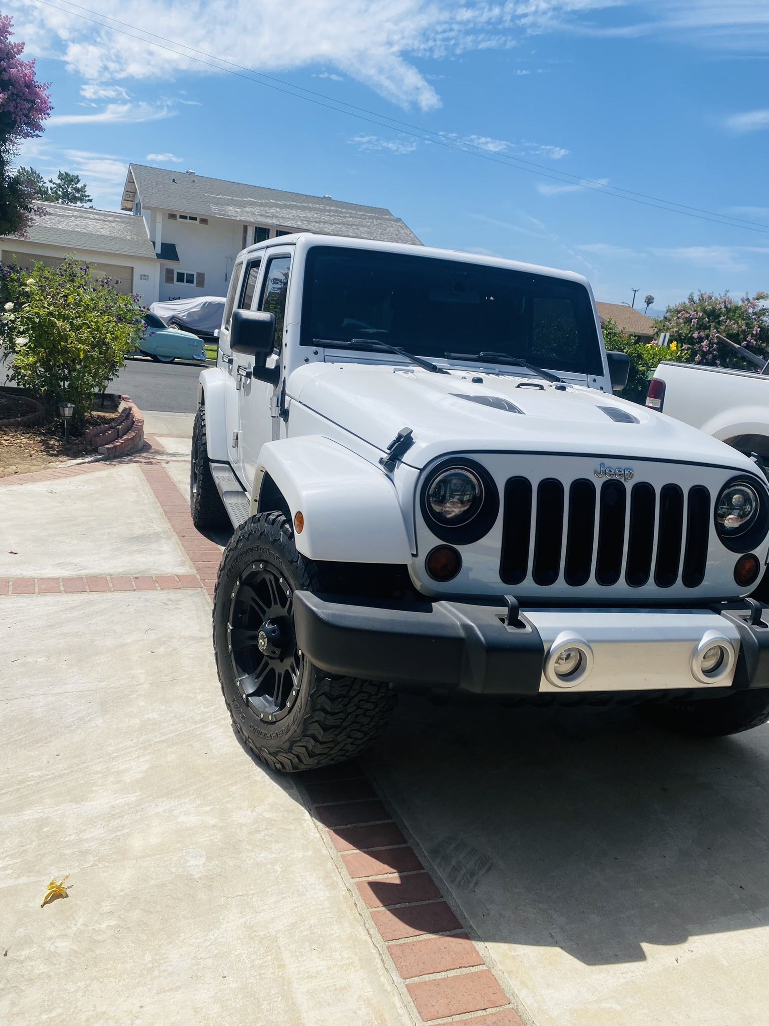 Jeep. Sahara. 2011
