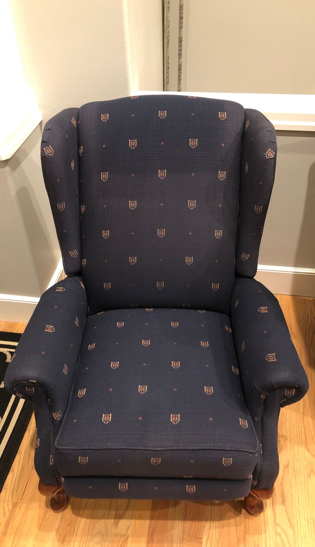 Recliner chairs