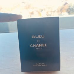  Bleu De Chanel – Men’s Cologne (100ml / 3.4 fl oz) Brand New • Unopened • Perfect Holiday Gift