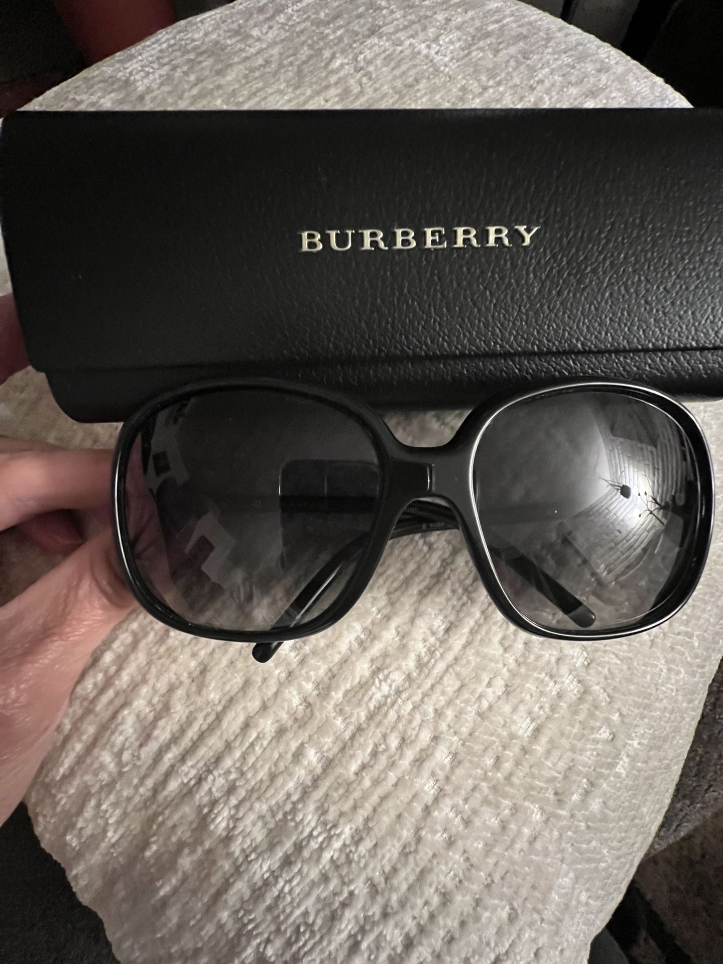 Burberry Ladies sun Glasses