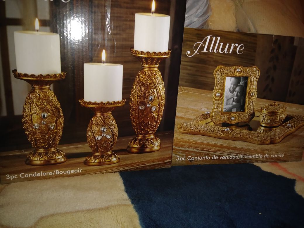 Very nice sets 3pc candle holder and vanity