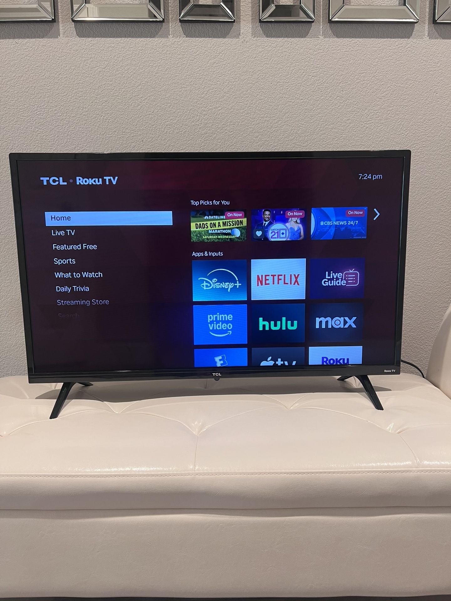 32 Inch TCL ROKU TV