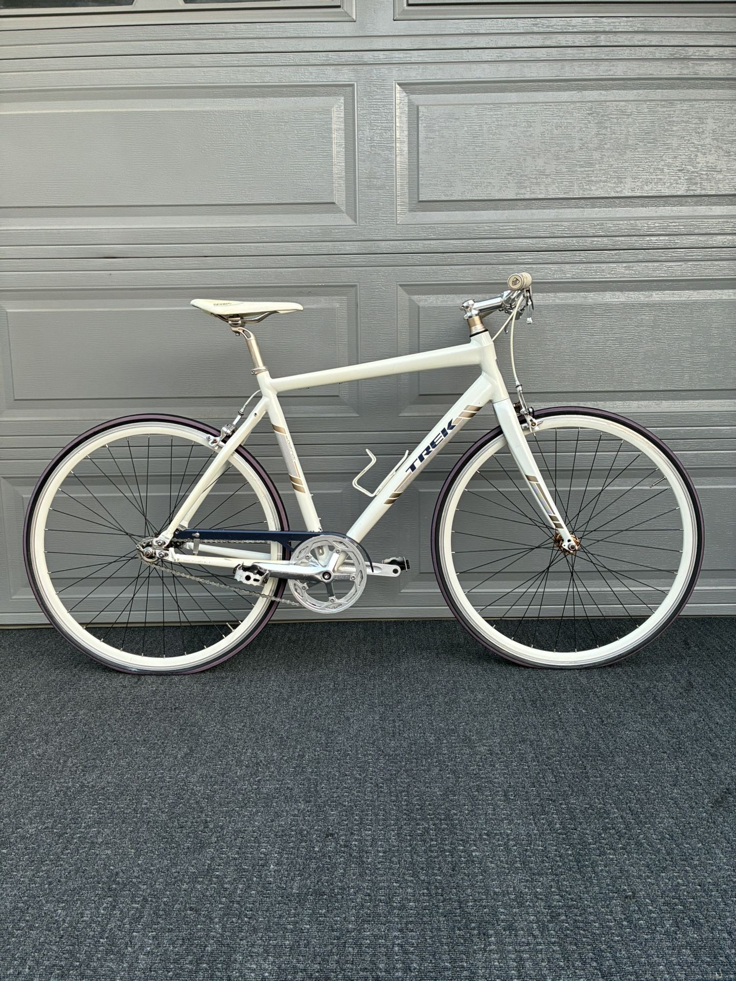 Trek 3RD District Carbon Euro 1-Speed Urban Bike