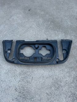 2019 Nissan Leaf  charger port cover