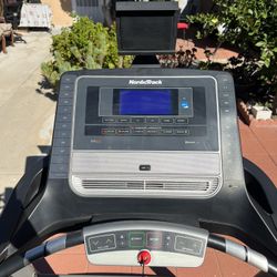 NordicTrack Elite 700 Treadmill - Great Condition