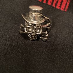 Mens Skull With Hat And Bones Ring