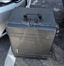 Pelican 1620 Protector Case, which is a heavy-duty, military-grade