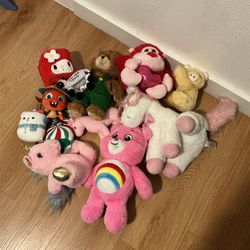 Pile Of Plushies (PICK UP ONLY)