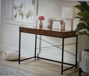 Realspace® 44"W Valdi Computer Desk, Brown In box. 78247