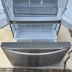 LG Refrigerator 