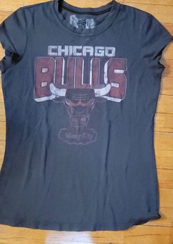 Chicago Bulls womans shirt