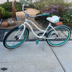 Women's Huffy Cranbrook Bycycle