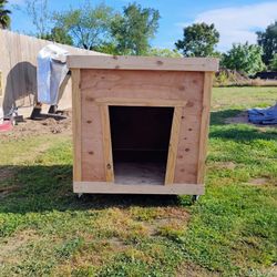 Large Sturdy Dog House 