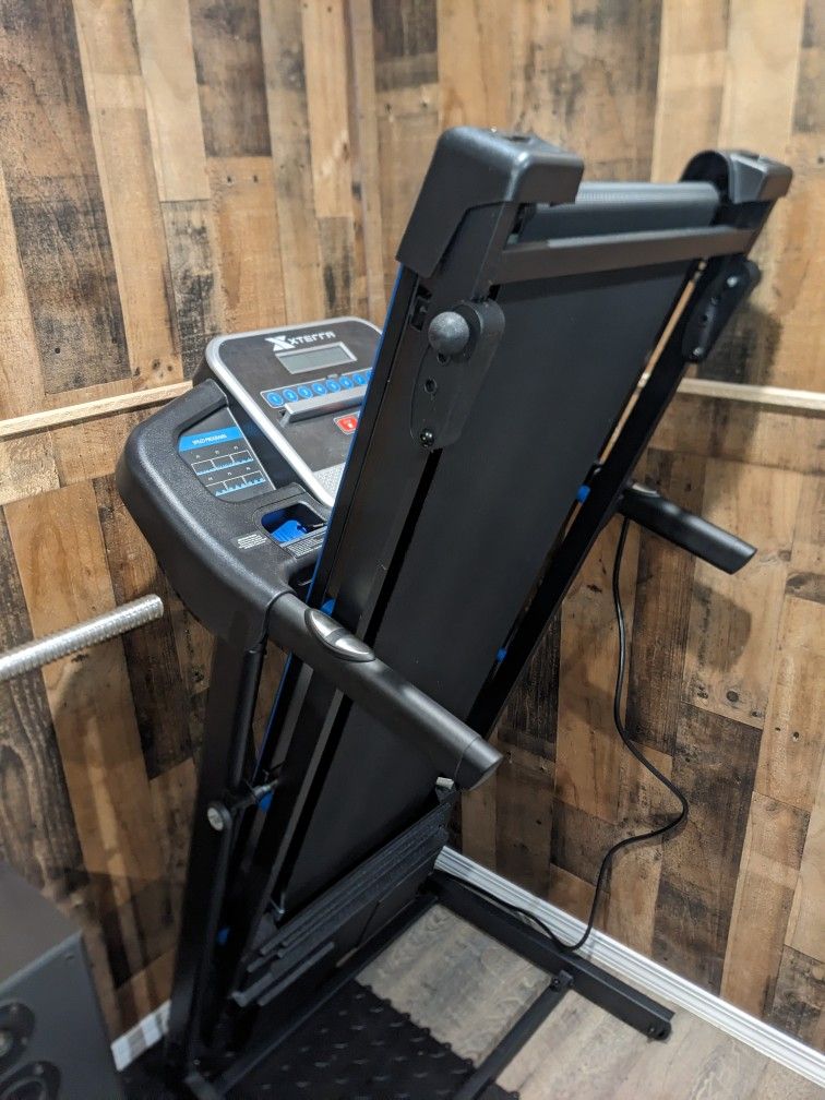 Treadmill Used Two Times (Xterra)