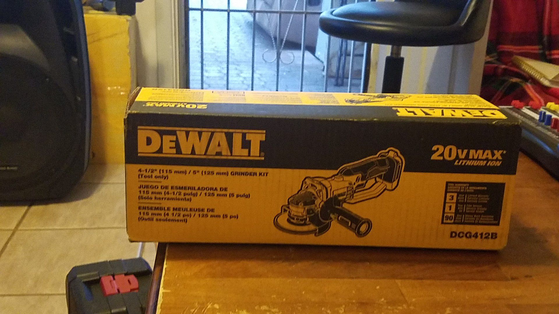 Dewalt 20V Max grinder tool only