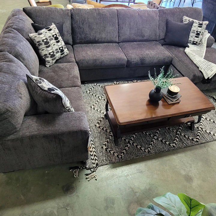 3 Peice Sectional Couch