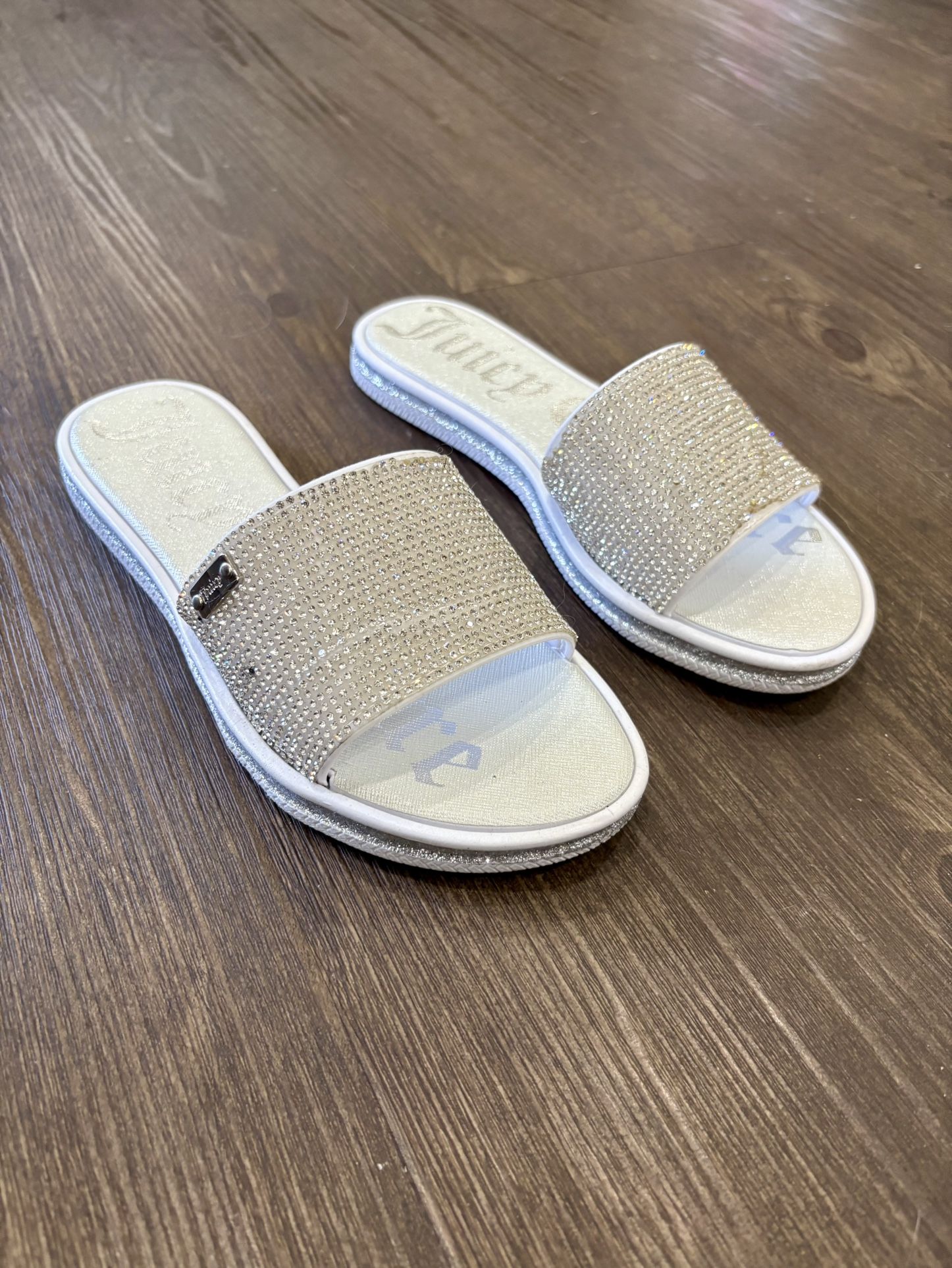 Juicy Couture Womens White Multi Rhinestone Slide Sandals Size 7
