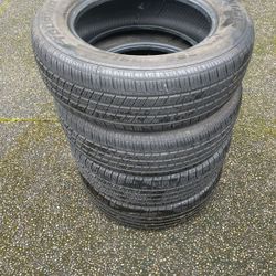 4 used 225/65R17 