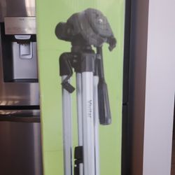 Vivitar Lightweight Folding Tripod