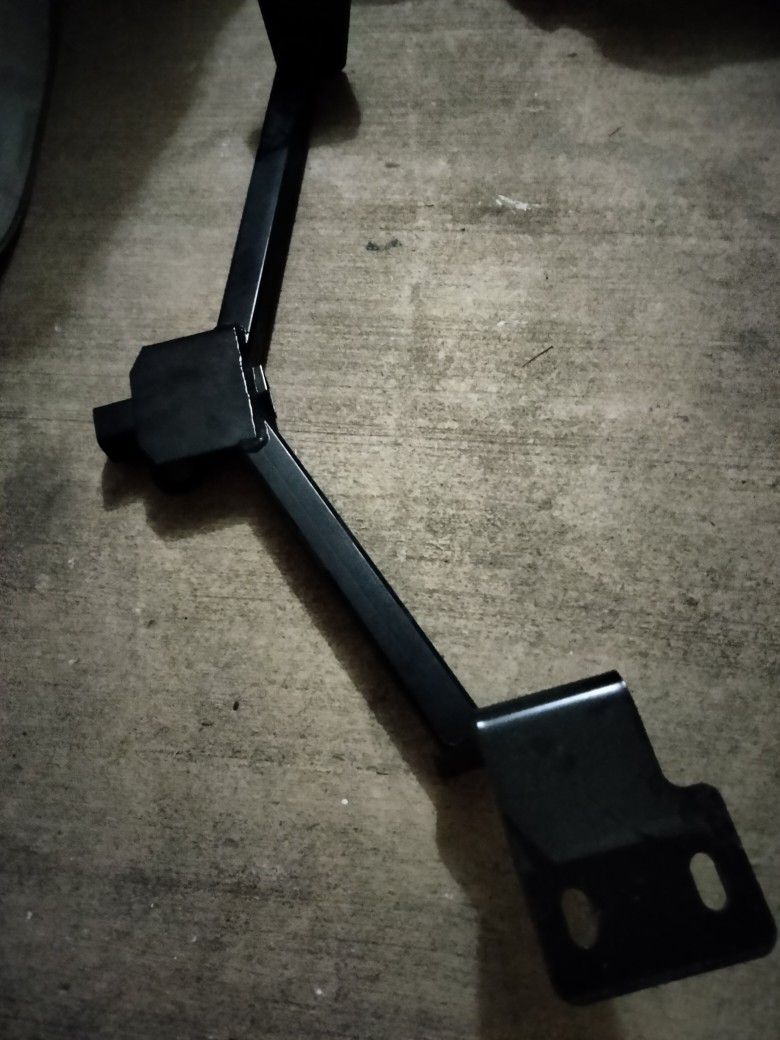 Trailer Hitch 1 1/4" For Prius