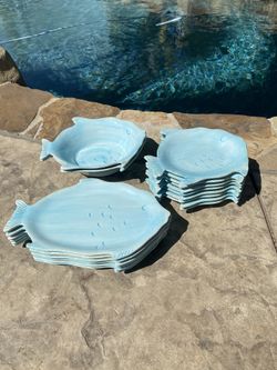 Gorgeous Blue Fish Plates Set