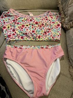 Girls Swimsuit Size XXL (18)