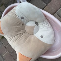 Pink Baby Bath Tub With Fox Pillow