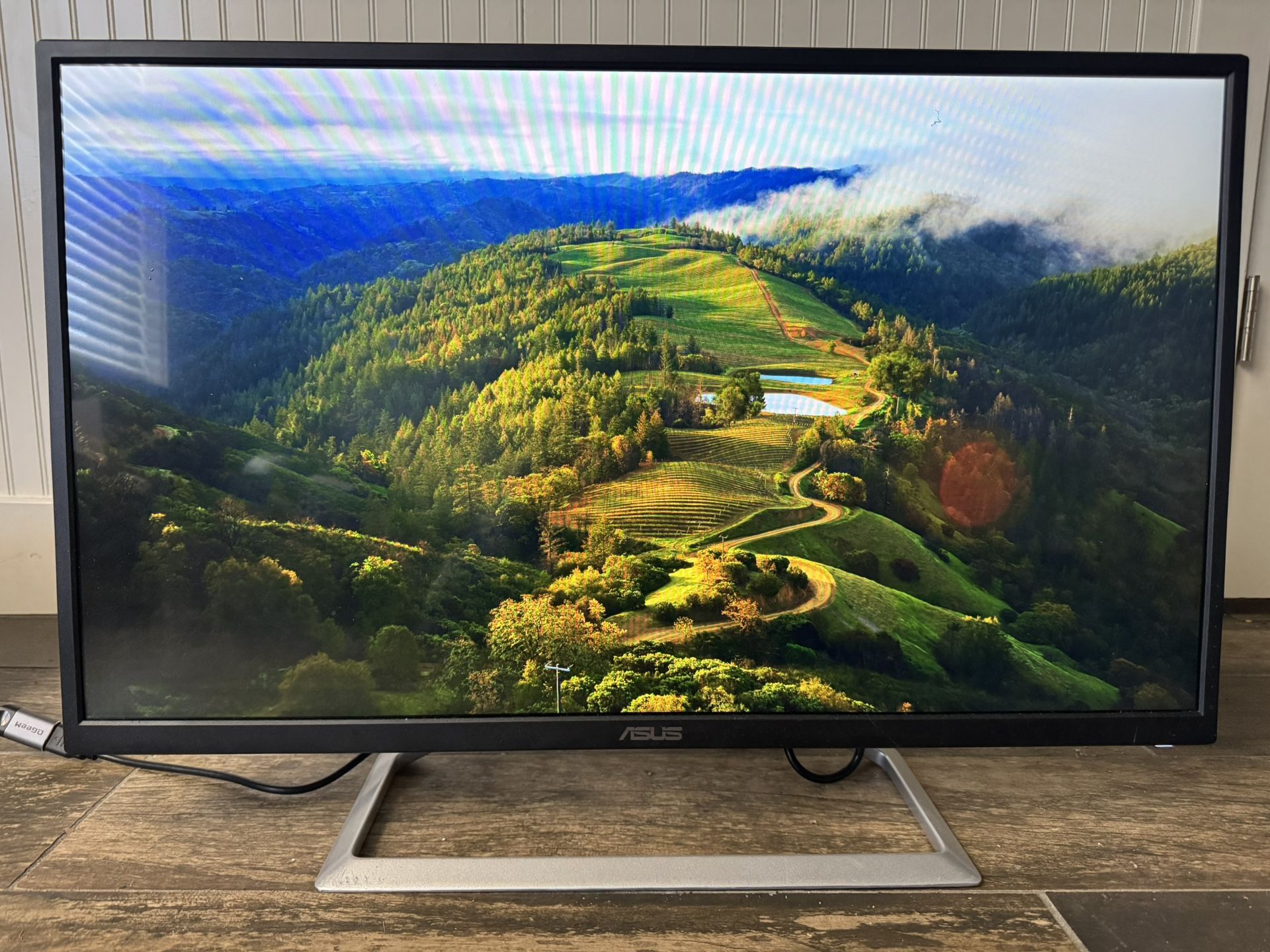 32’ Asus Computer Monitor