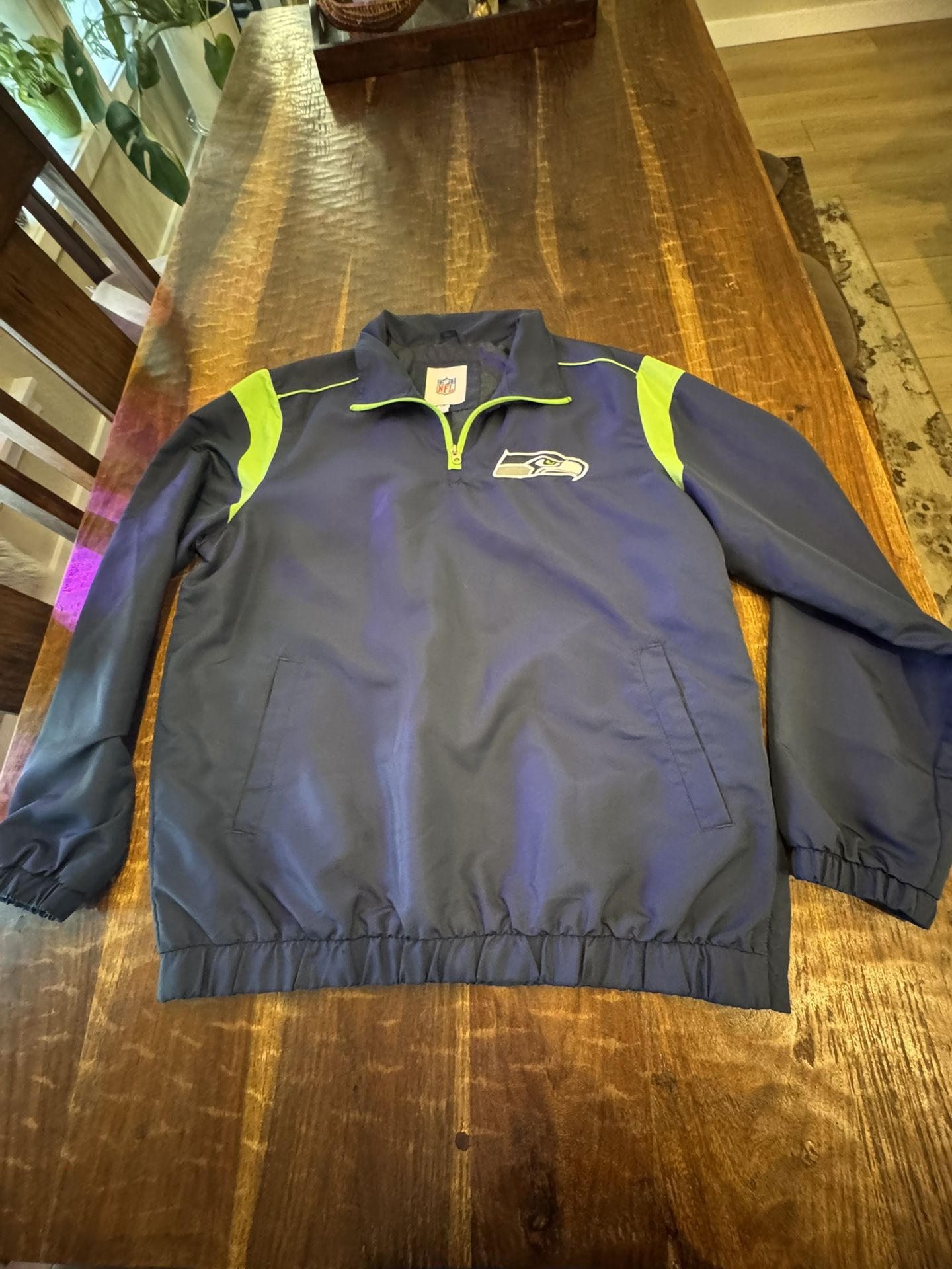 Seahawk Pullover Windbreaker Men’s Large
