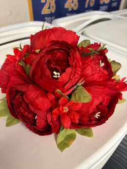 Artificial Red Flowers Balls Centerpiece Decoration