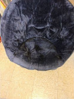 Folding soucer chair pickup only cash