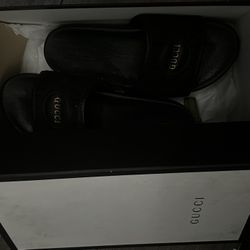 REAL Gucci Slides Men’s size 10